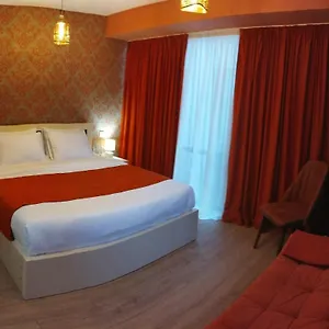Vere Corner Тбилиси
